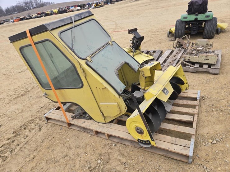 john-deere-400-image-7