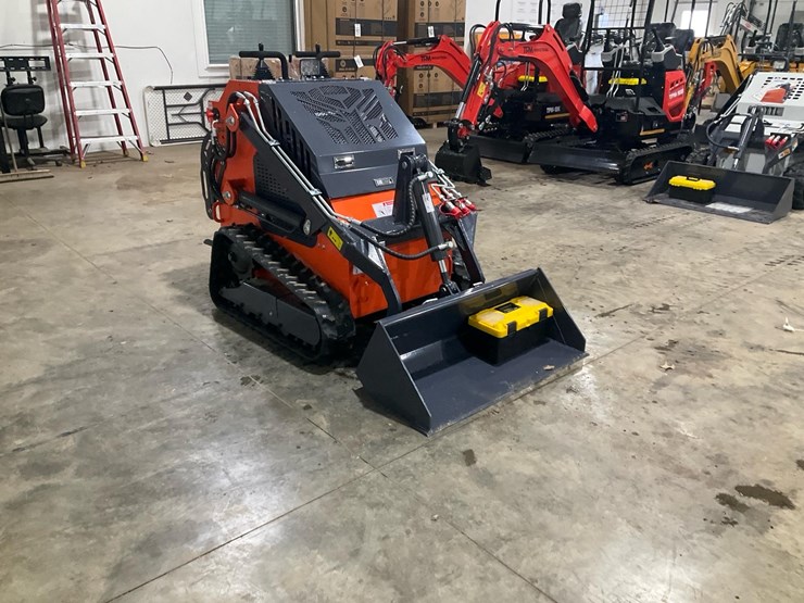 #1005-•-tpm,-t460-mini-skid-steer-loader-image-4