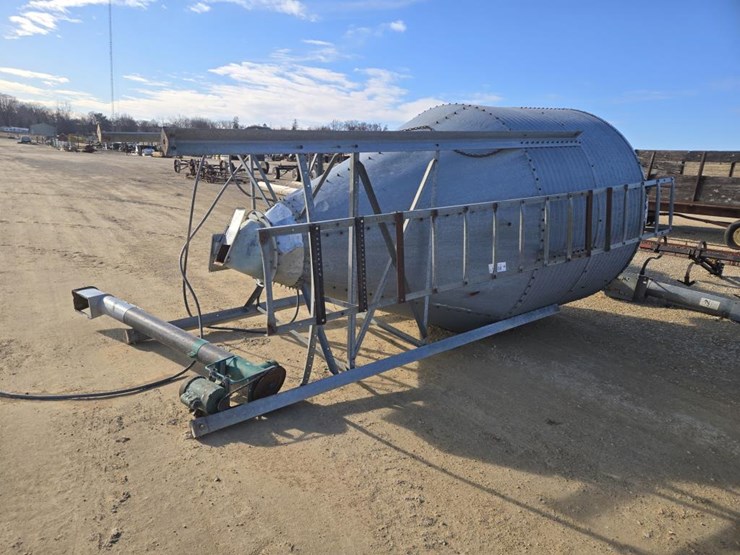#195-•-6-ton-bulk-bin-with-unload-auger-image-1