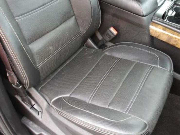 2016-gmc-yukon-denali-image-43