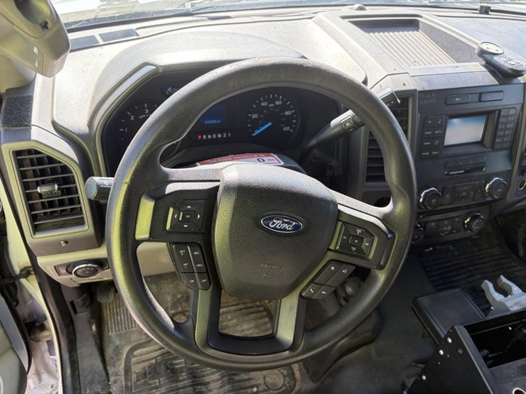 2017-ford-f550-image-16