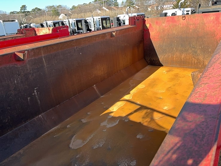 2015-peterbilt-567-image-8