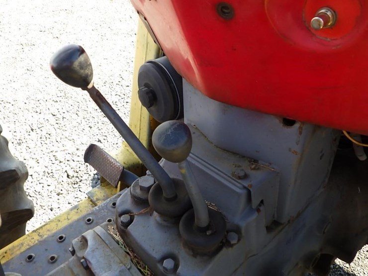 massey-ferguson-32-image-22
