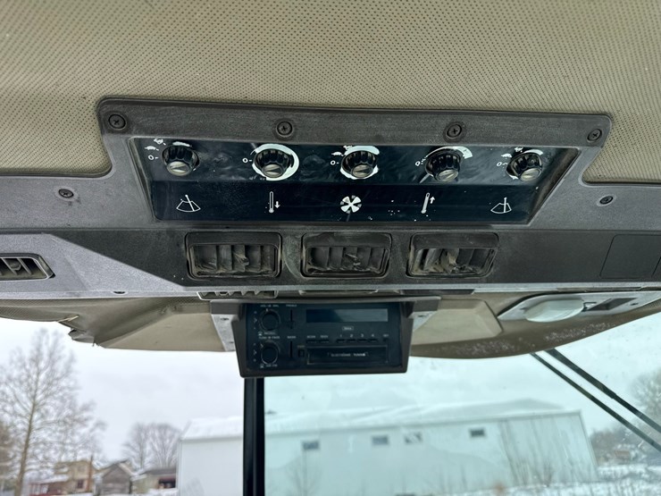 john-deere-4760-image-38