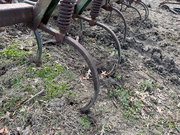 john-deere-17-image-5