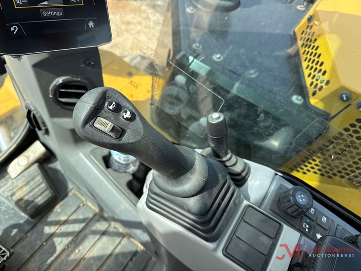 caterpillar-306-cr-image-21