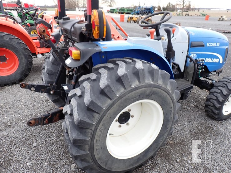 new-holland-35-image-9