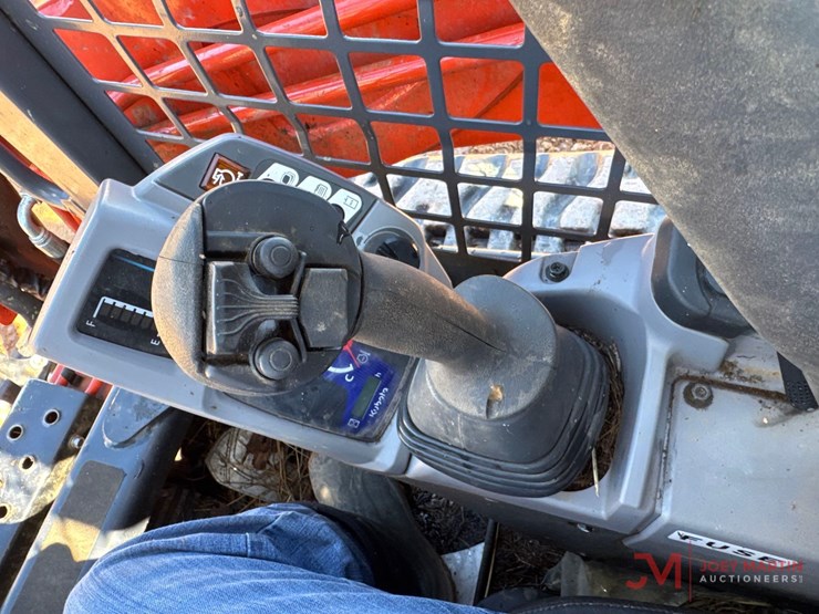 kubota-svl97-2-image-17