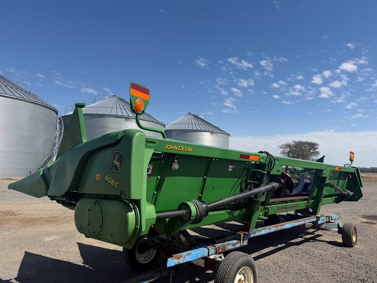 john-deere-608c-image-1