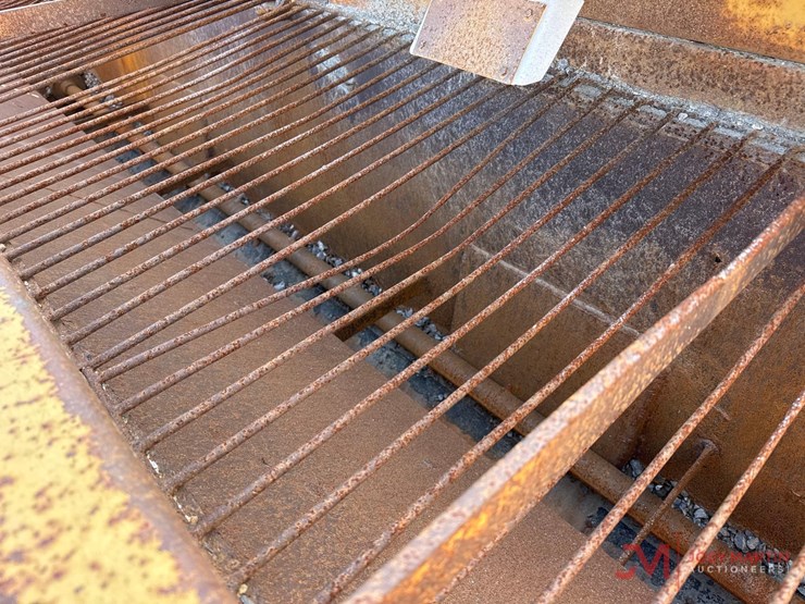 etnyre-chipspreader-image-16