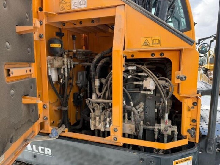 2023-hyundai-hx130a-lcr-image-24