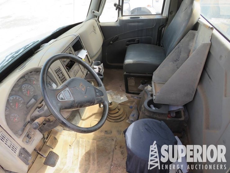 2012-international-durastar-4300-image-10