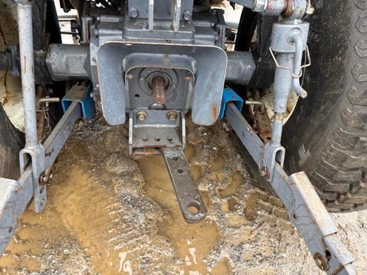 new-holland-tc25d-image-8