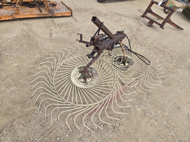 #433-•-windrower-image-2