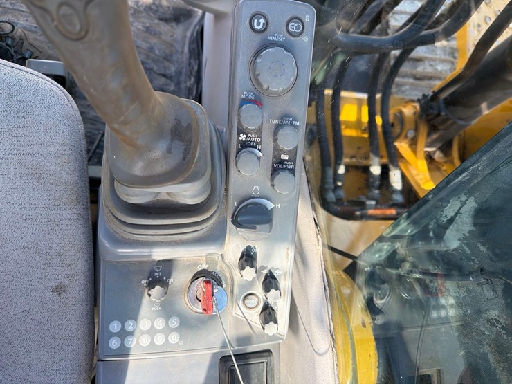 2020-deere-160g-image-28