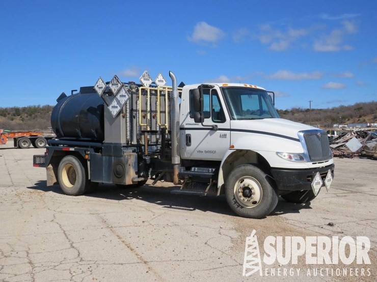 2005-international-durastar-4400-image-2