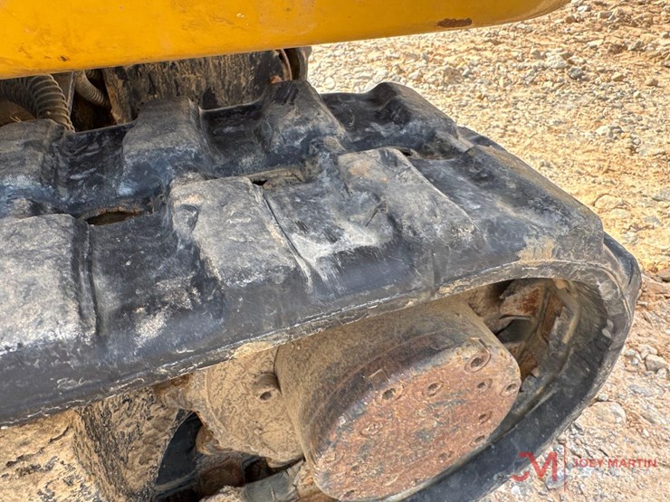 2019-caterpillar-300.9d-image-11