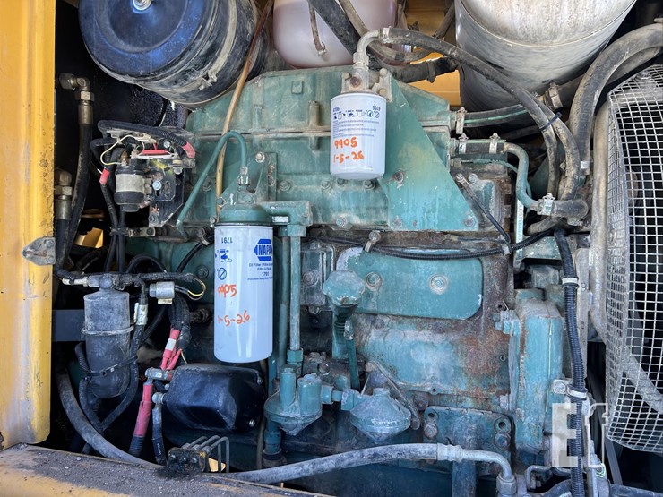 1997-volvo-l90c-image-23