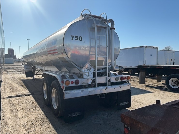 1992-custom-trailer-image-5