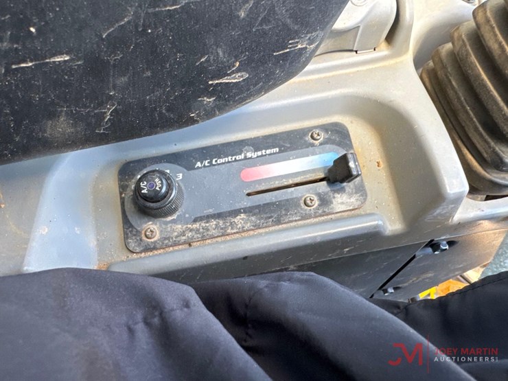 kubota-svl75-2-image-4