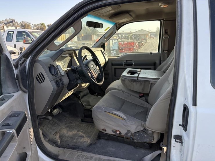 2008-ford-f350-image-9