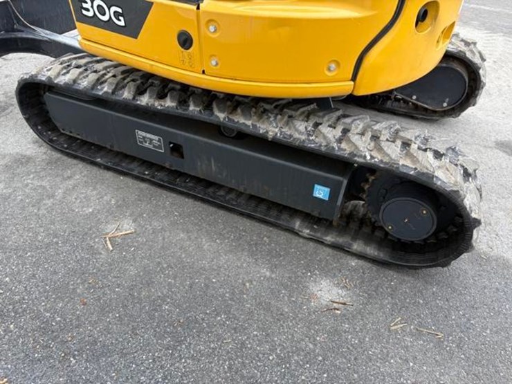 2023-deere-30g-image-13