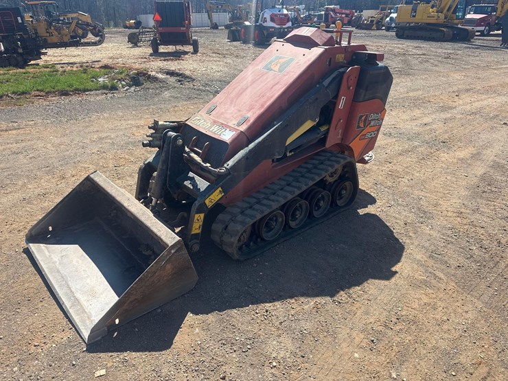 2021-ditch-witch-sk800-image-7