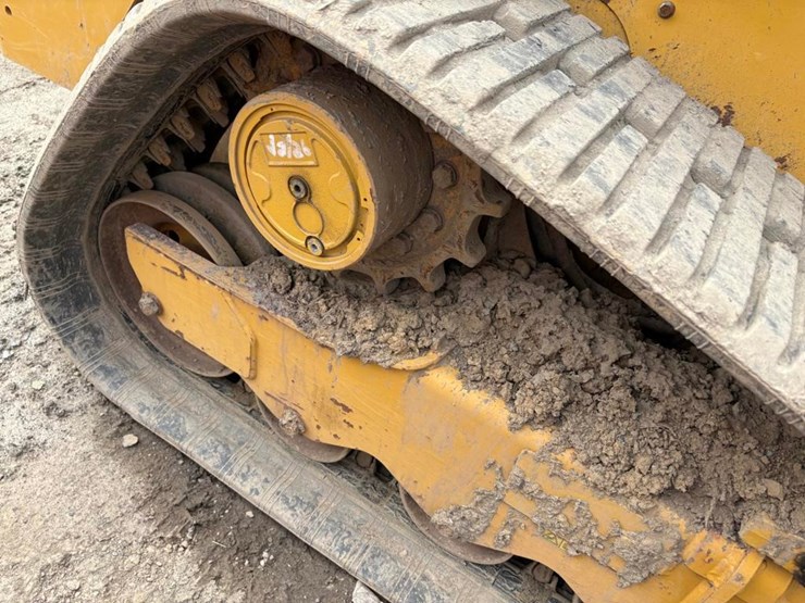 2021-caterpillar-259d3-image-7