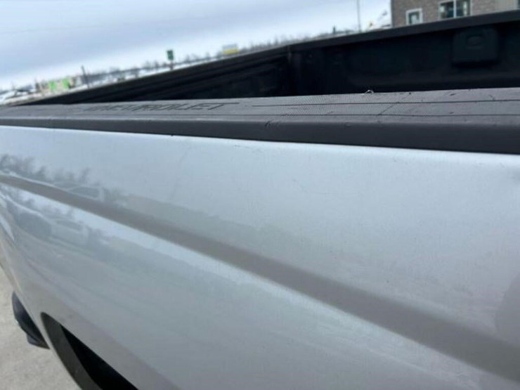 2018-chevrolet-silverado-2500hd-image-76