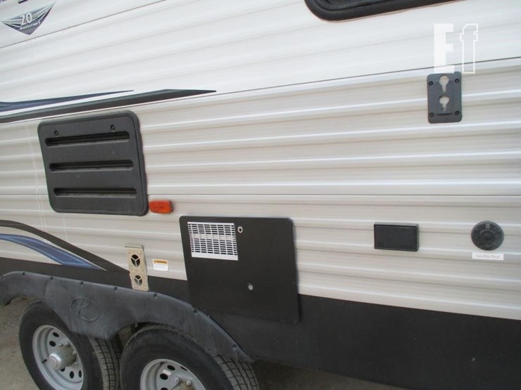 2020-keystone-rv-co-springdale-200787-image-24