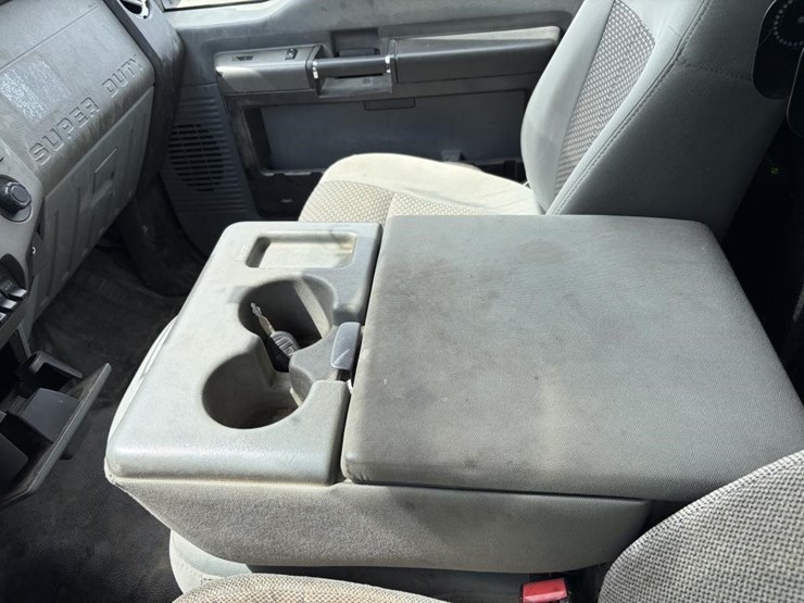 2012-ford-f550-image-15