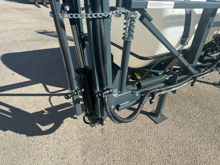#32796-•-**unused-bowman-agmate-41'-300-gallon-3pt-sprayer-image-33
