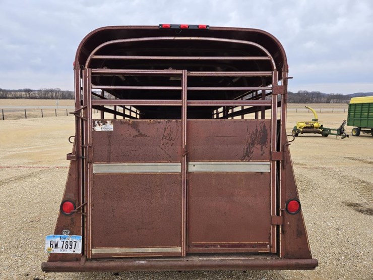 #7958-•-1994-chaparall-16'-bumper-hitch-livestock-trailer-image-3