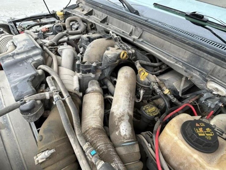 2011-ford-f350-image-32