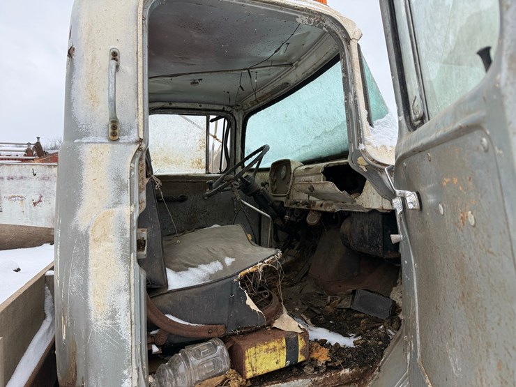 1965-dodge-600-image-18