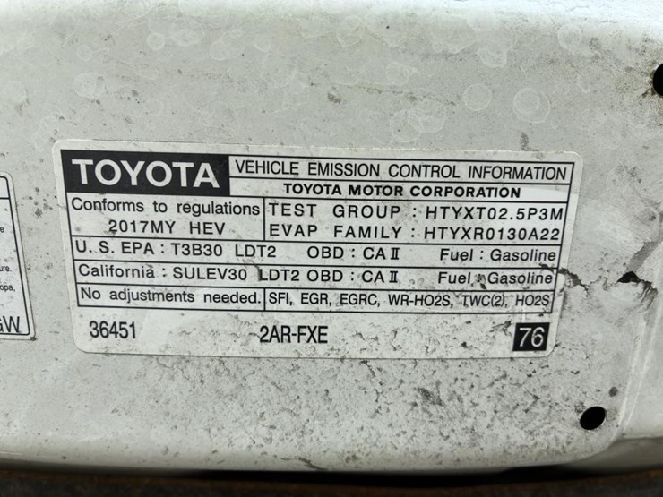 2017-toyota-rav4-image-8