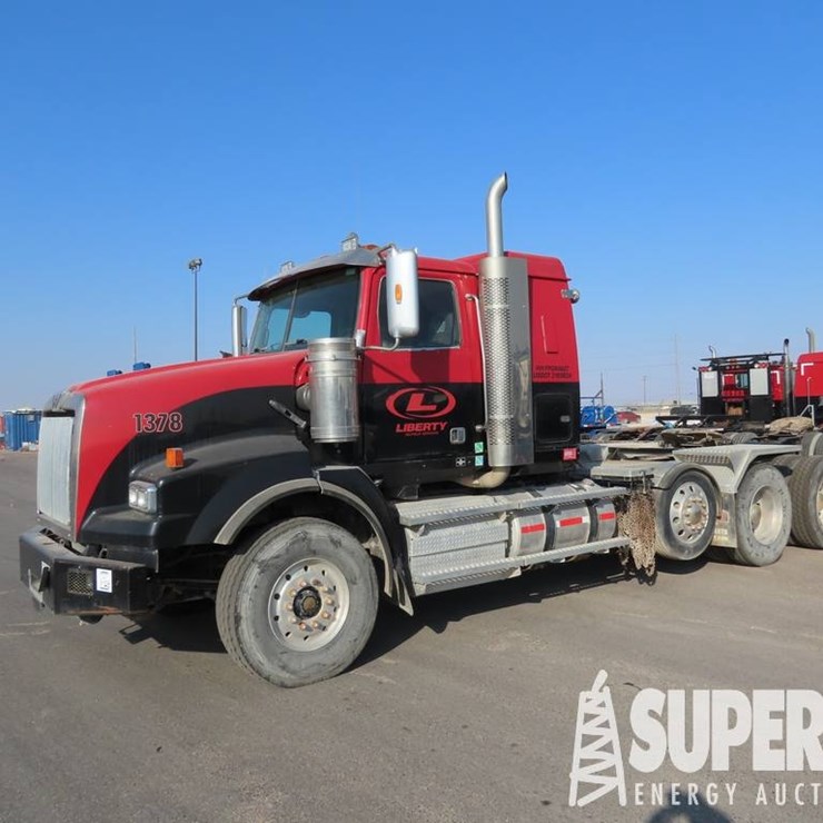 2015 WESTERN STAR 4900