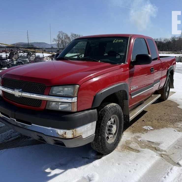 2004 CHEVROLET 2500