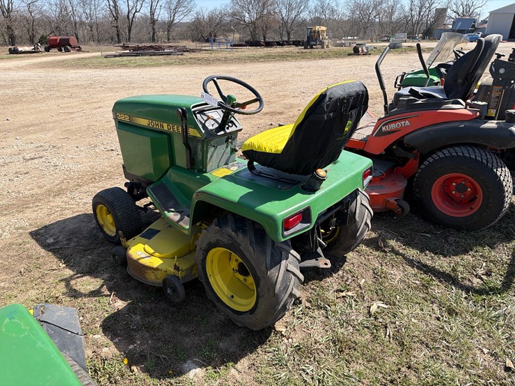 john-deere-322-image-8