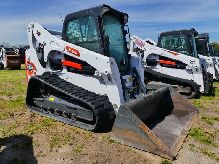 2023-bobcat-t770-image-1