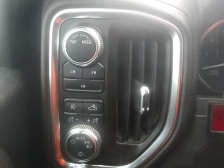 2022-gmc-2500hd-image-16