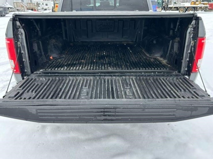 2017-ford-f150-xlt-image-41