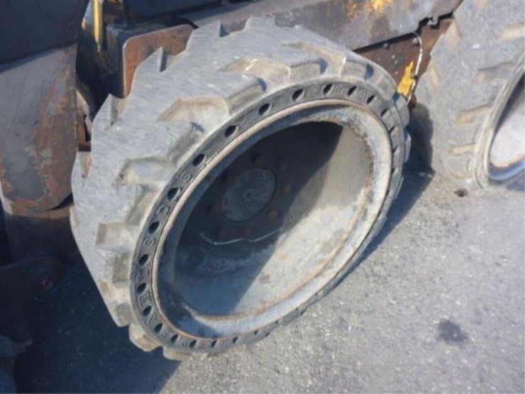 2008-volvo-mc70b-image-35