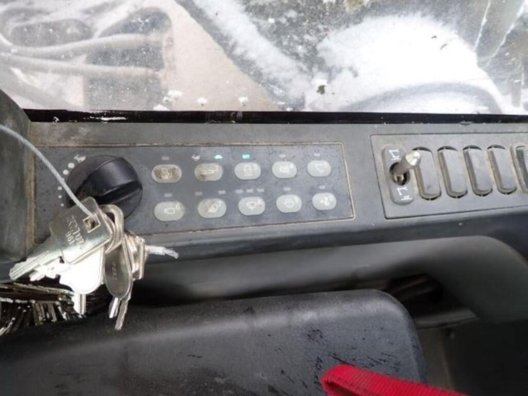 2017-caterpillar-320fl-image-19