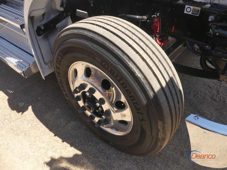 2026-kenworth-t280-image-12