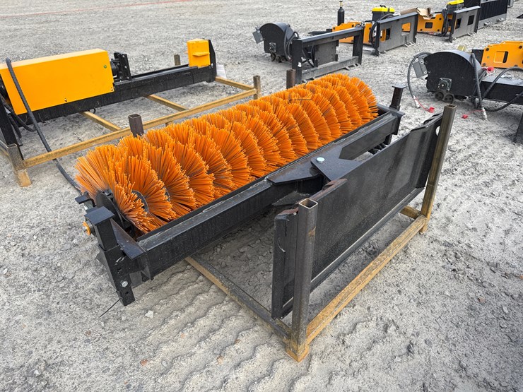 #2068-•-unused-giyi-gyse61-skid-steer-sweeper-bdqsj260220-inv#-41995-image-1