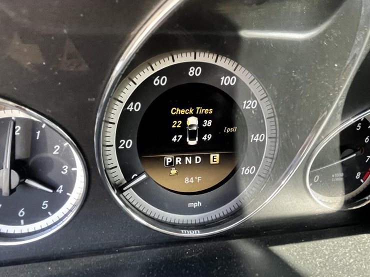 l1---2012-mercedes-benz-e-350-image-17