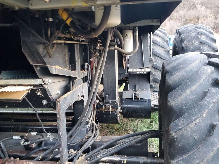 2005-gleaner-r75-image-9