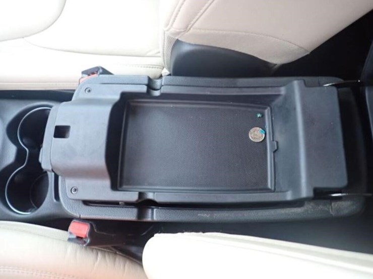 2016-jeep-cherokee-image-32