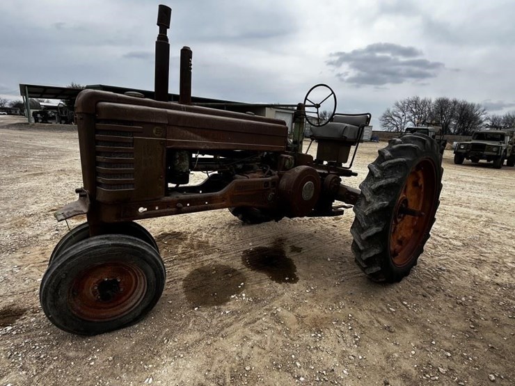 john-deere-model-b-image-1